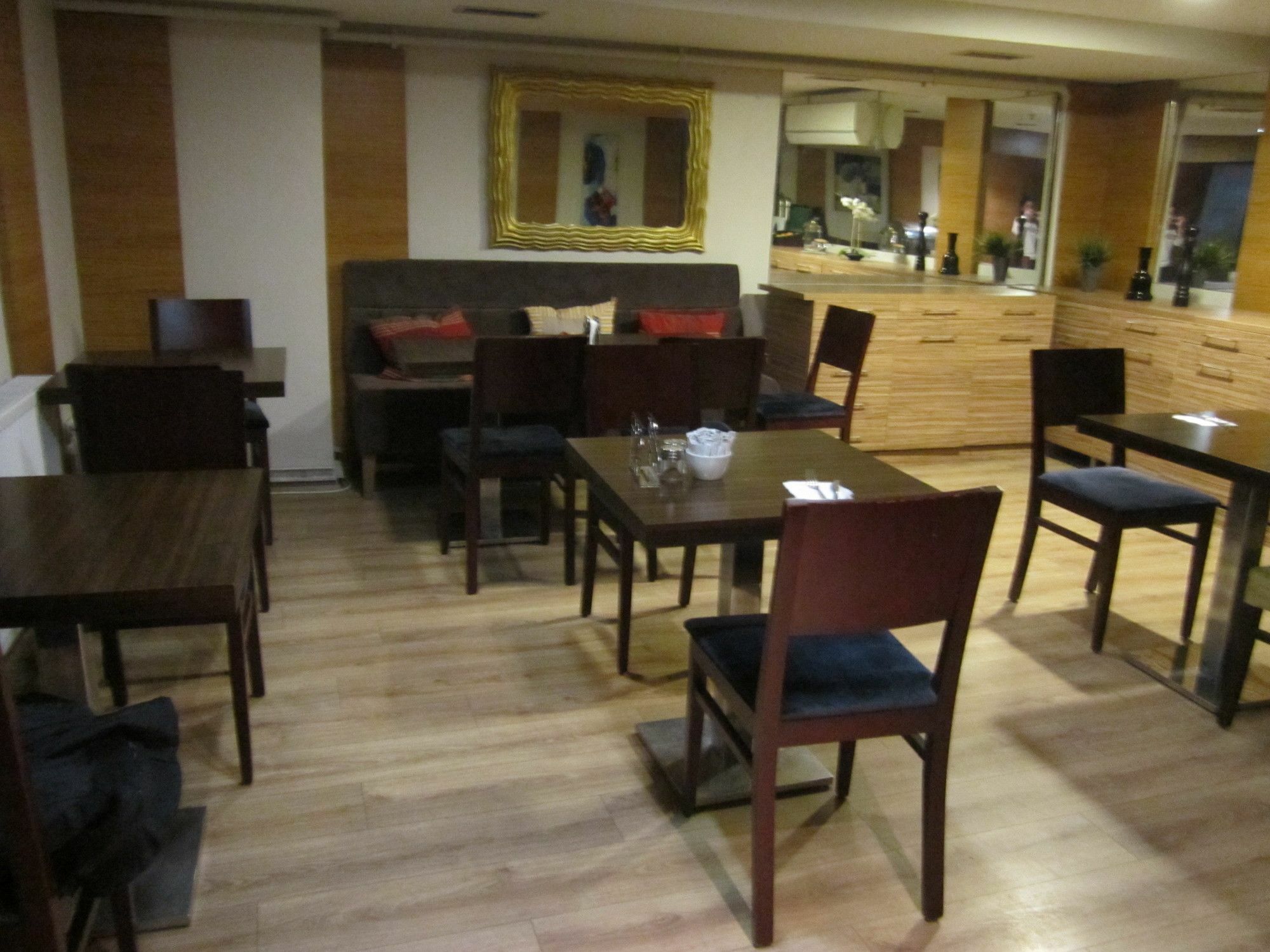 איסטמבול Derpa Hotel מראה חיצוני תמונה